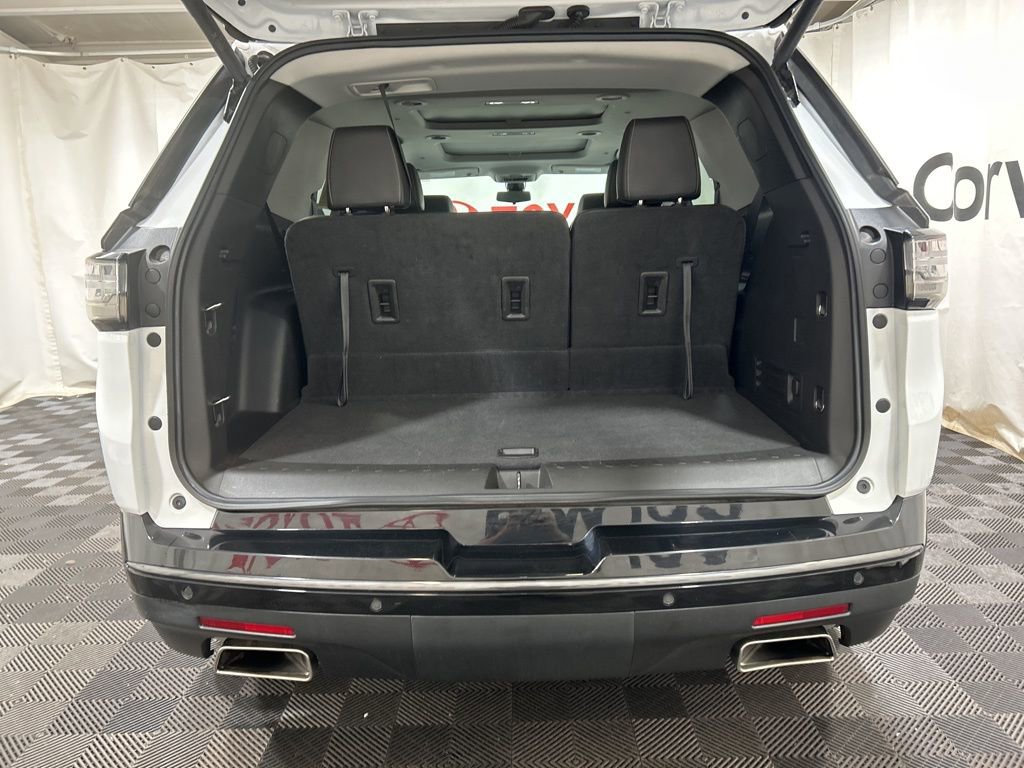 Used 2021 Chevrolet Traverse Premier w/ Redline Edition AWD/4WD image 19