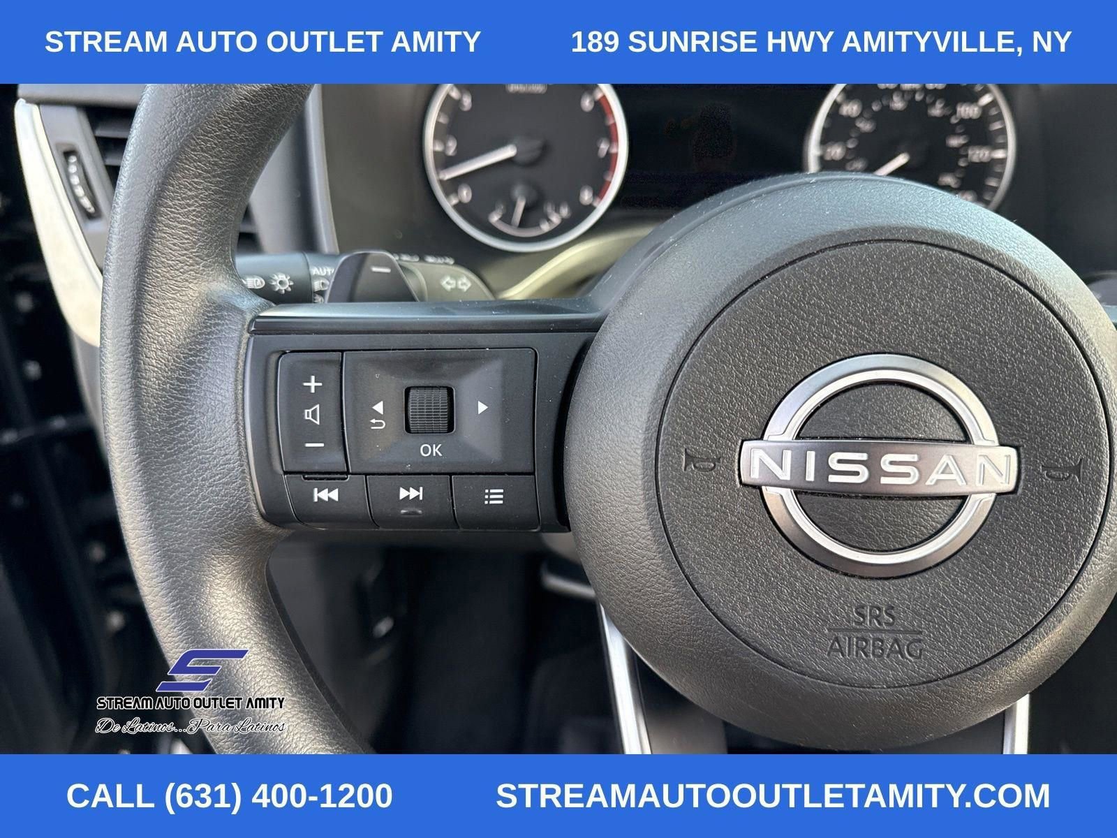 Used 2024 Nissan Rogue SV image 29