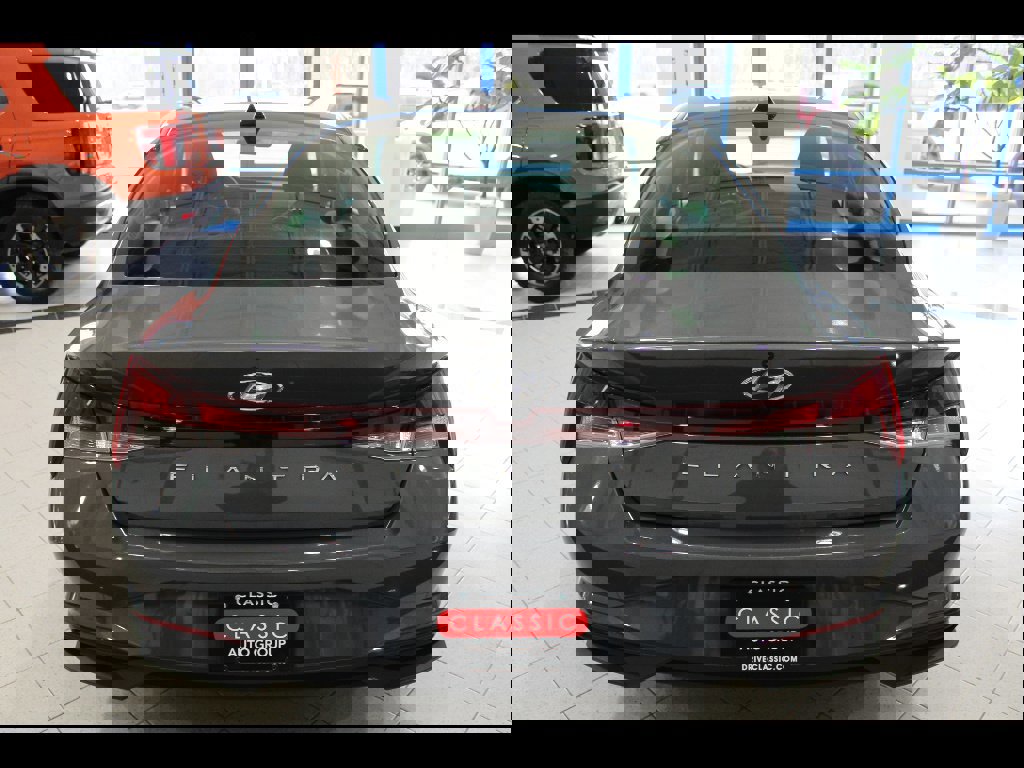 Used 2023 Hyundai Elantra SEL image 6