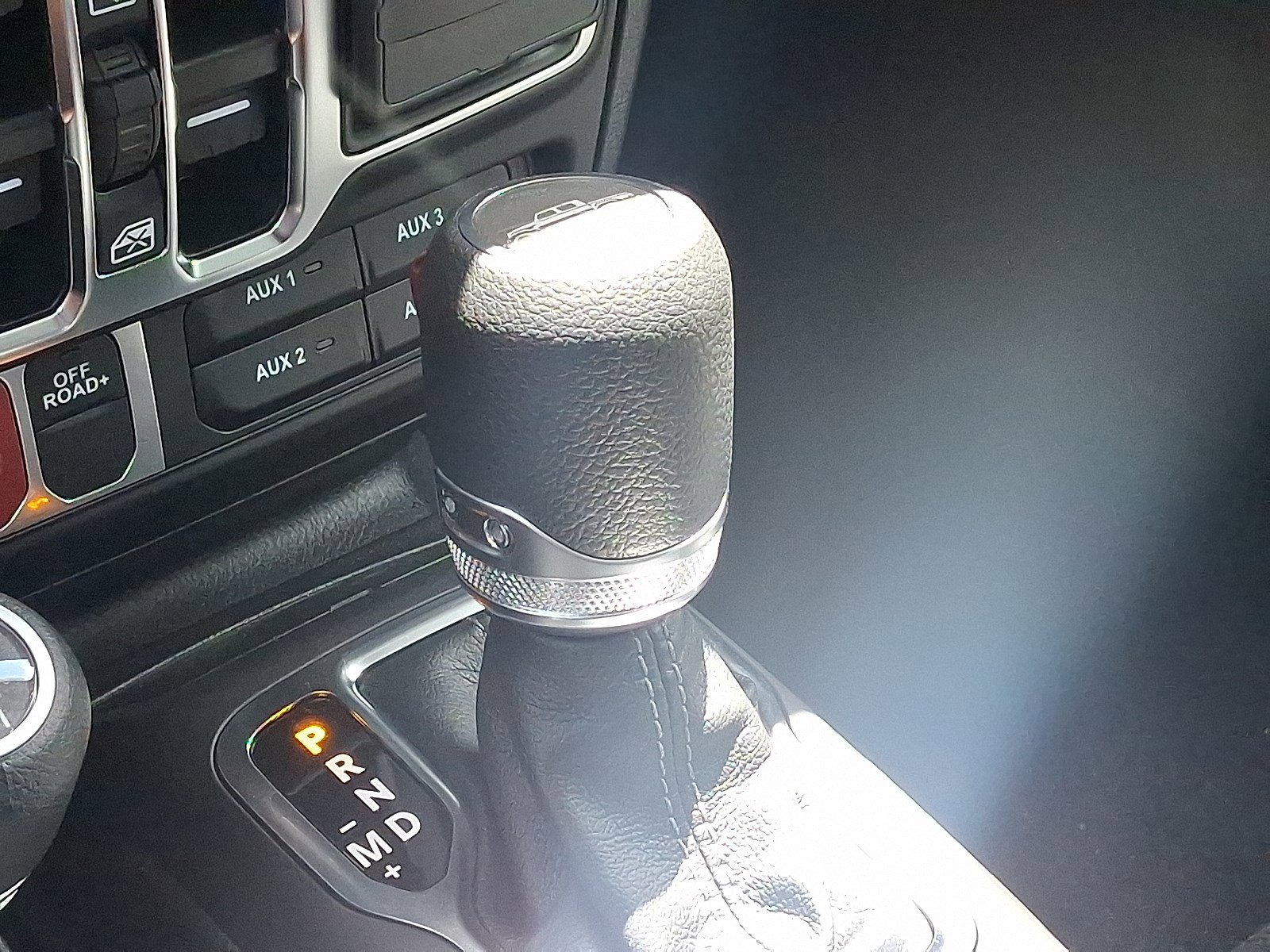 New 2025 Jeep Gladiator Willys image 10