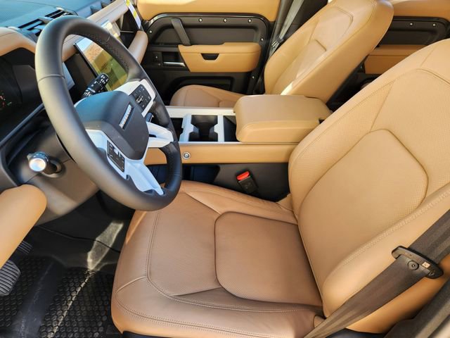 New 2026 Land Rover Defender 130 X-Dynamic SE image 9
