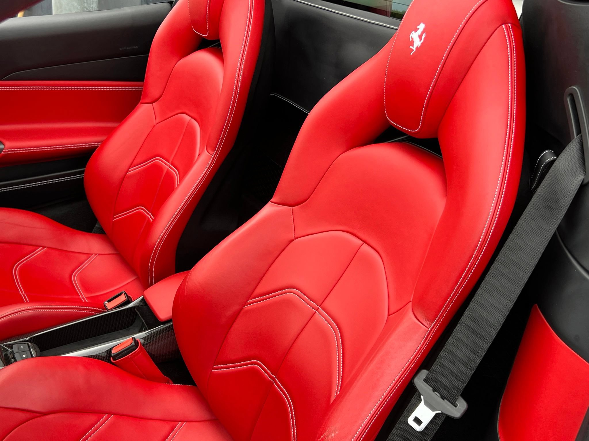 Used 2017 Ferrari 488 Spider RWD image 4