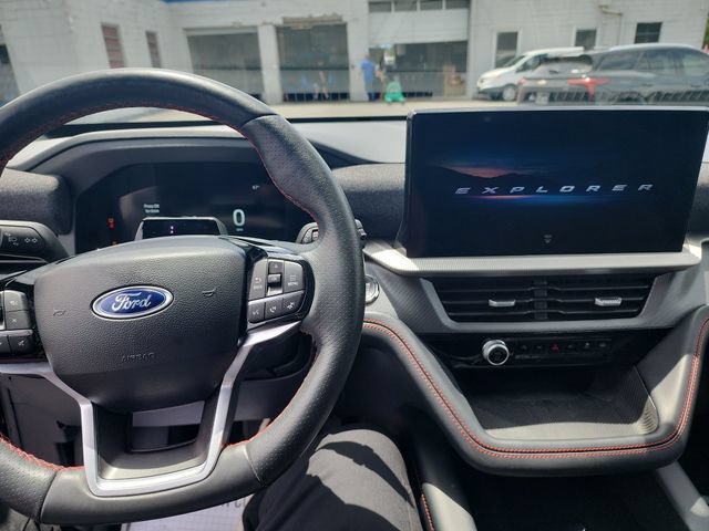 Used 2025 Ford Explorer ST-Line AWD/4WD image 12