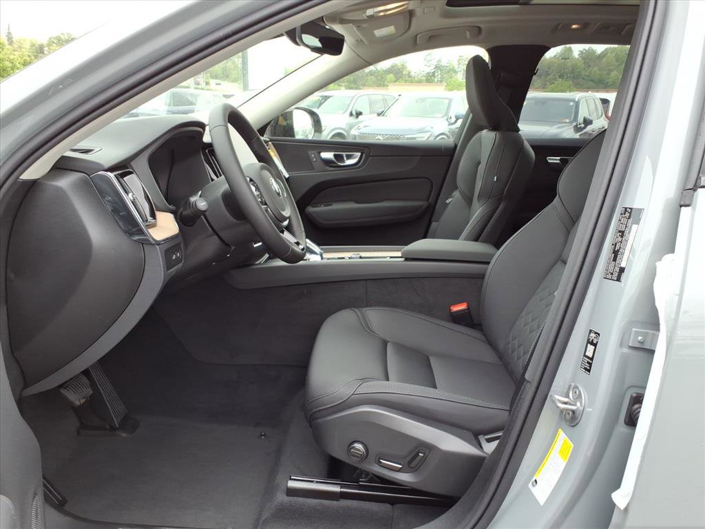 New 2026 Volvo XC60 T8 Plus w/ Protection Package Premier AWD/4WD image 11