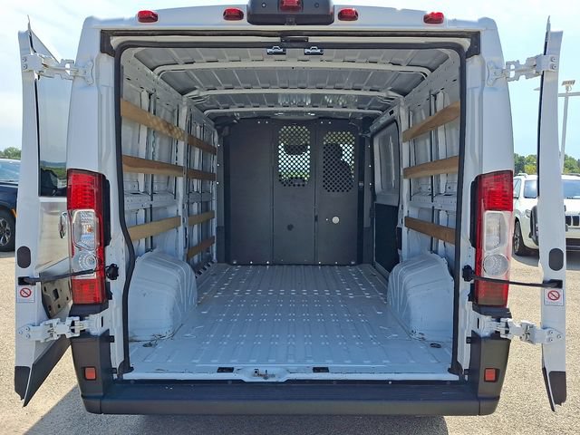 Used 2025 RAM ProMaster 2500 w/ U-Haul Equipment Group FWD image 31