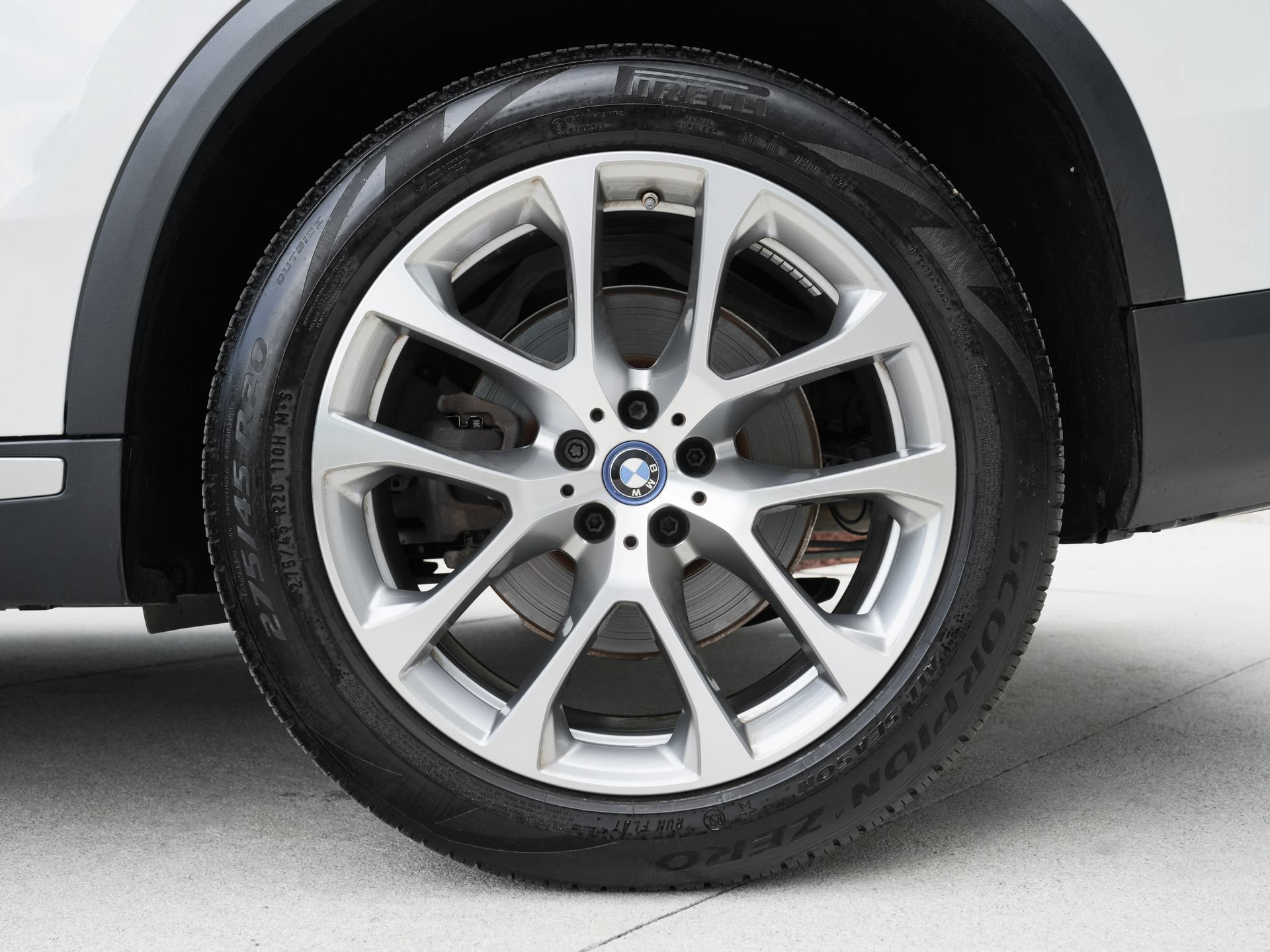 Used 2023 BMW X5 xDrive45e w/ Climate Comfort Package AWD/4WD image 32