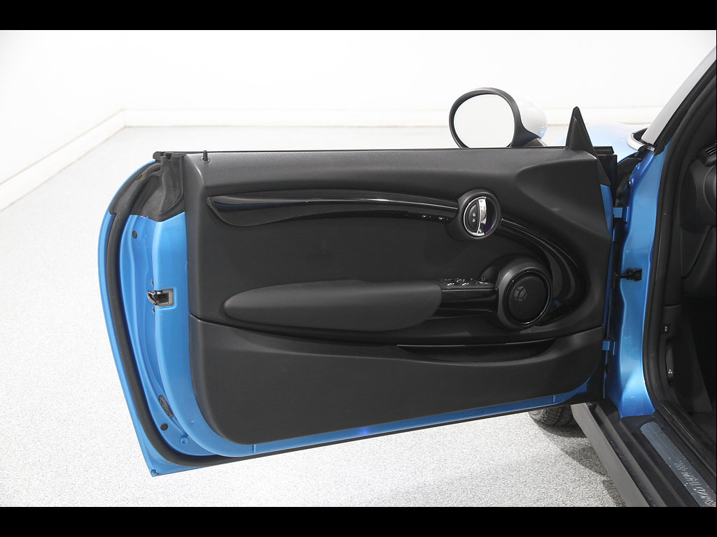 Used 2019 MINI Cooper S w/ Premium Package FWD image 5