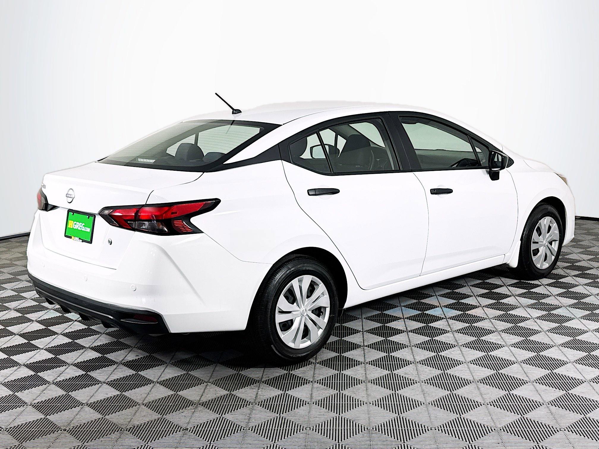 Used 2024 Nissan Versa S image 10