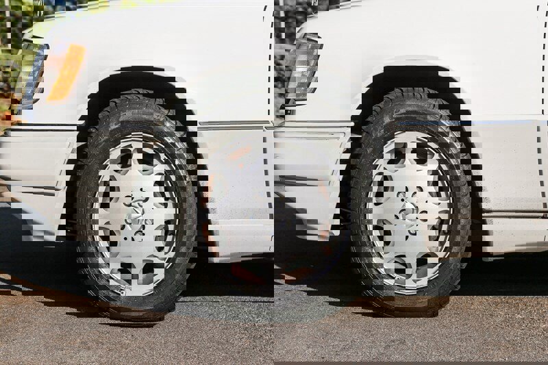 Used 1995 Mercedes-Benz E 320 Convertible image 40