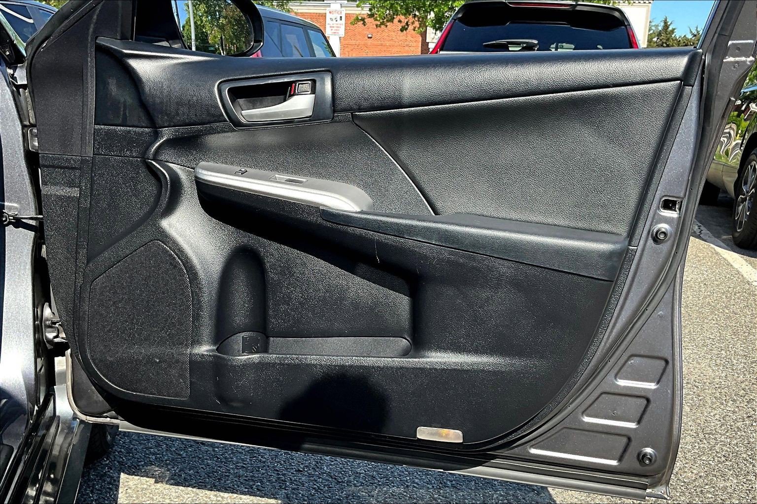 Used 2013 Toyota Camry SE FWD image 18