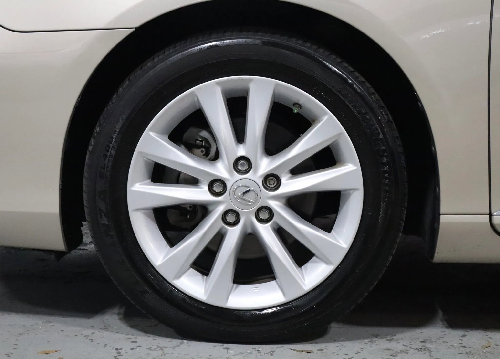 Used 2012 Lexus ES 350 image 4