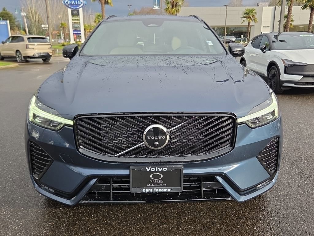 New 2026 Volvo XC60 B5 Plus w/ Protection Package Premier image 11