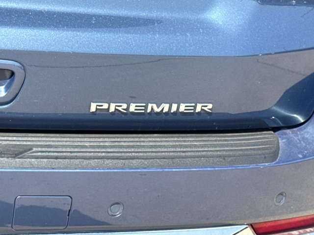 Used 2025 Chevrolet Suburban Premier AWD/4WD image 9