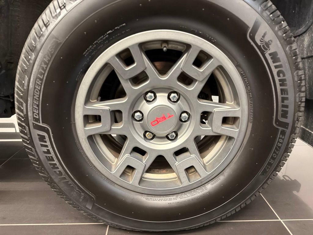 Used 2019 Toyota 4Runner TRD Off-Road Premium AWD/4WD image 7