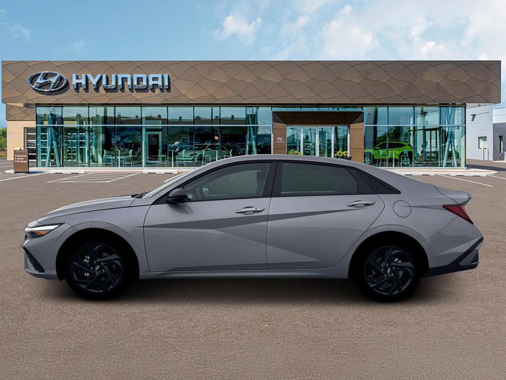 New 2026 Hyundai Elantra Sport FWD image 3