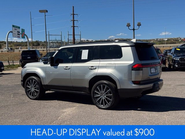 Used 2025 Lexus GX 550 w/ Accessory Package (2T) AWD/4WD image 3