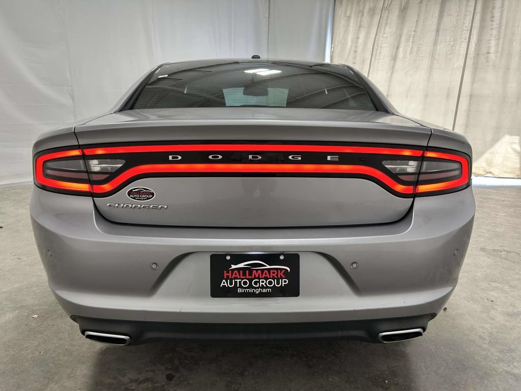 Used 2017 Dodge Charger SE w/ Popular Equipment Group RWD image 3