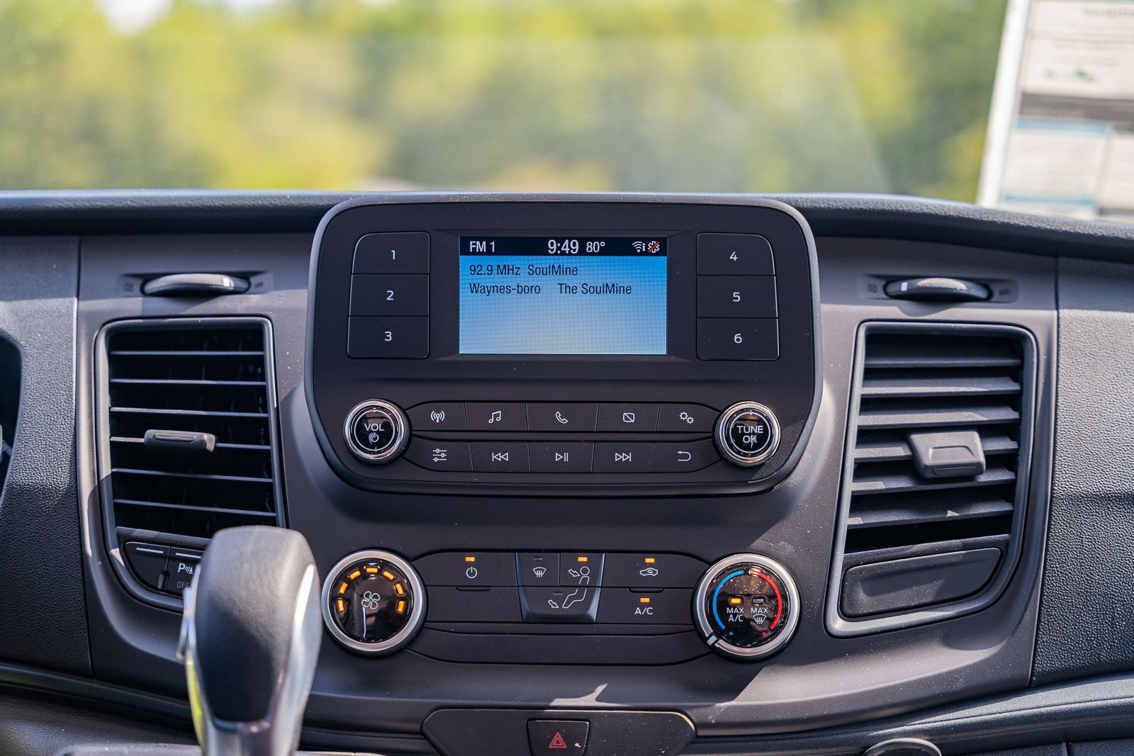 New 2026 Ford Transit 250 148 Medium Roof w/ Load Area Protection Package image 20