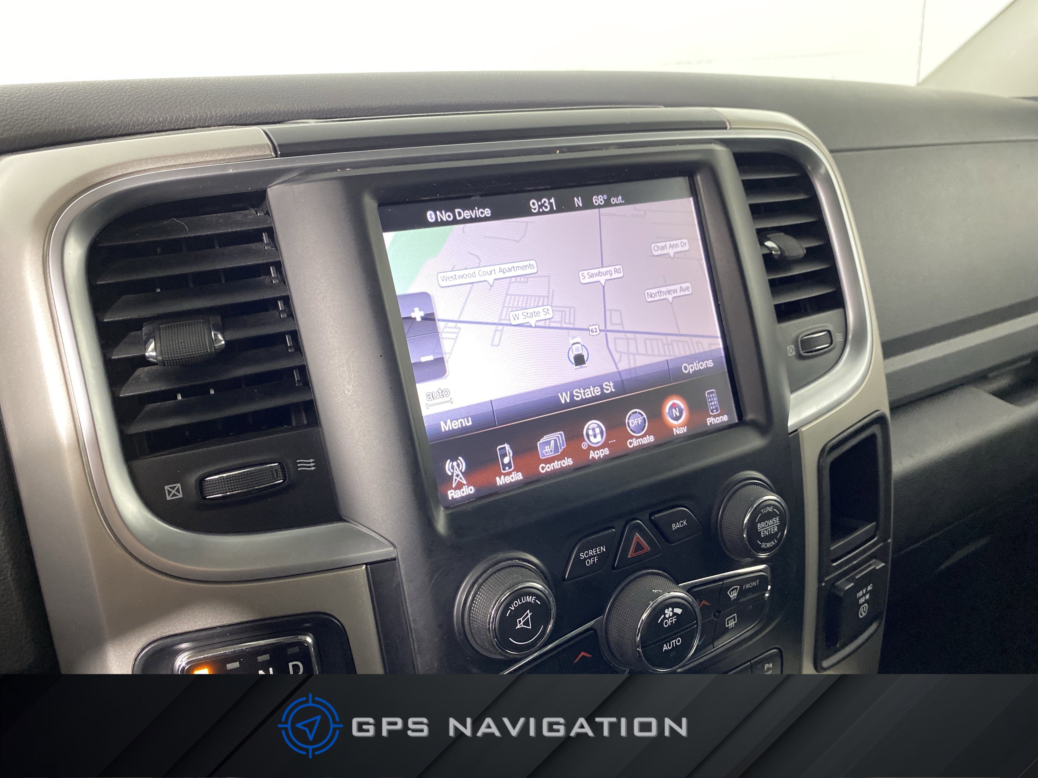 Used 2017 RAM 1500 Big Horn AWD/4WD image 2