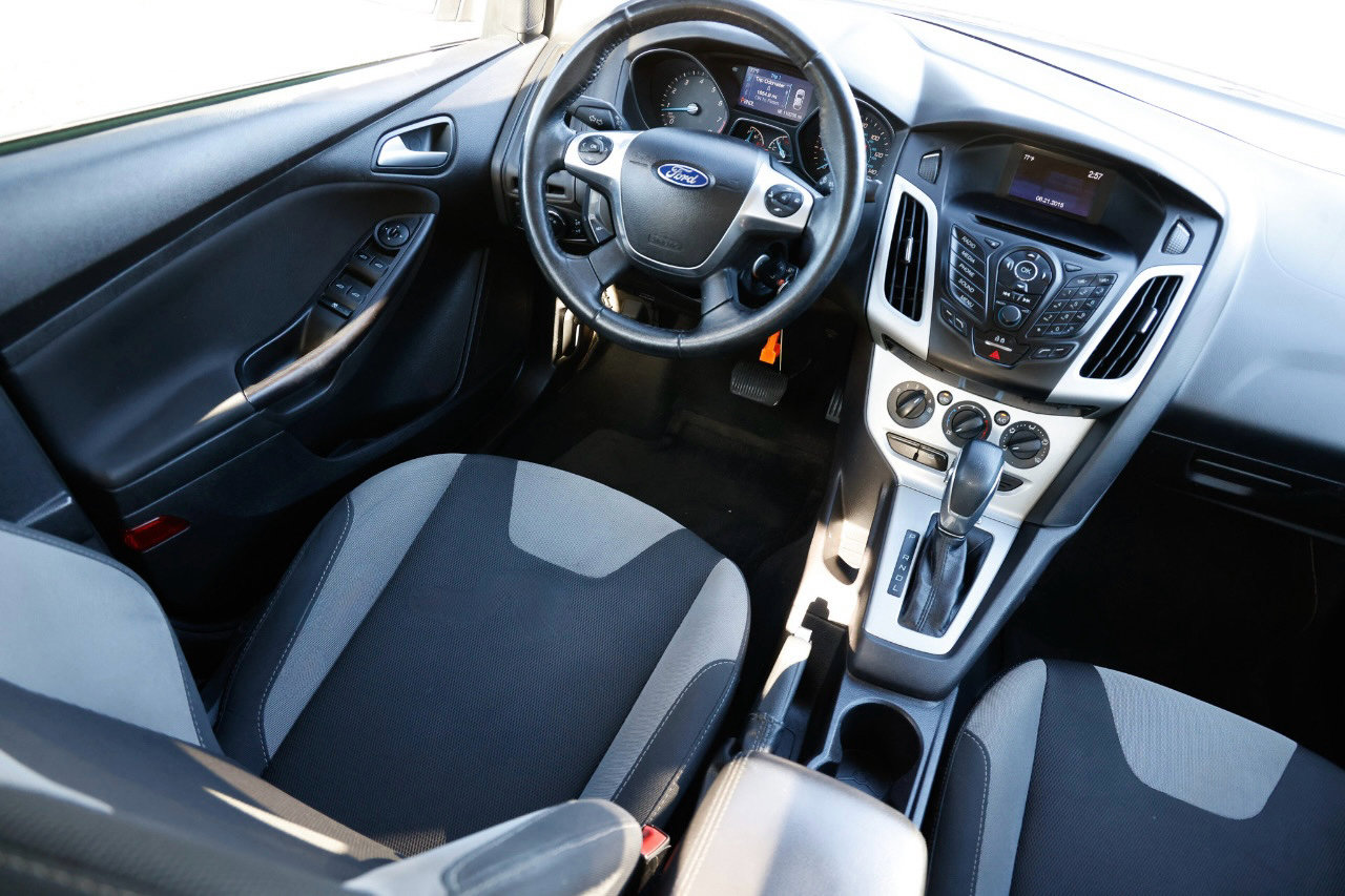 Used 2014 Ford Focus SE w/ SE Sport Package image 20