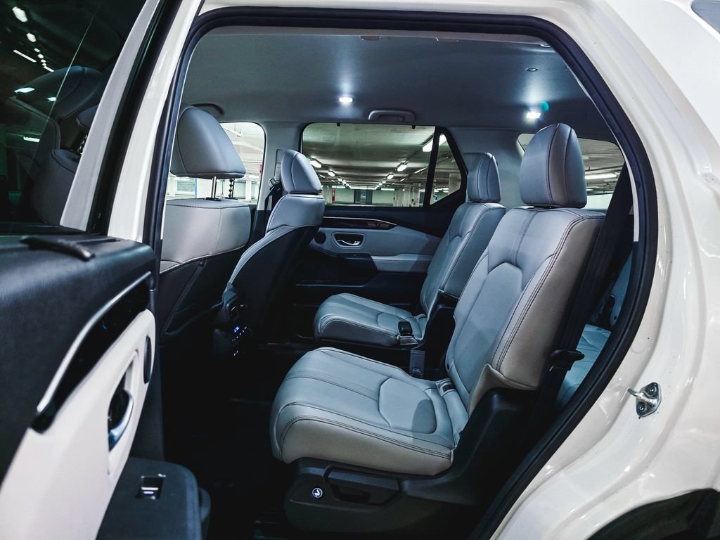 Used 2025 Honda Pilot EX-L image 19