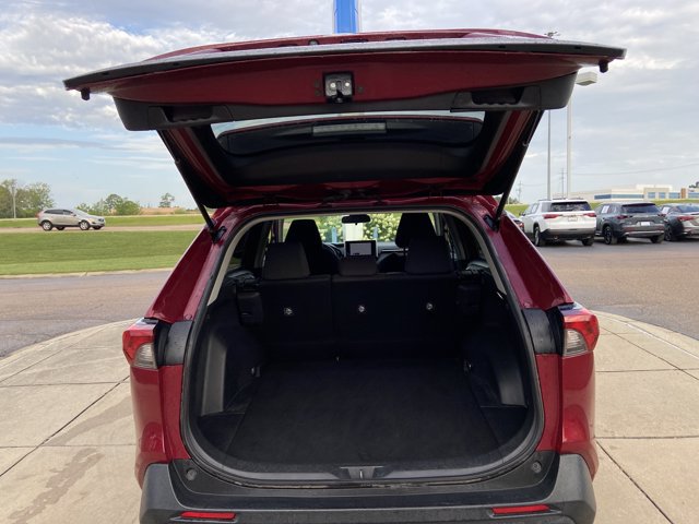 Used 2023 Toyota RAV4 LE AWD/4WD image 26