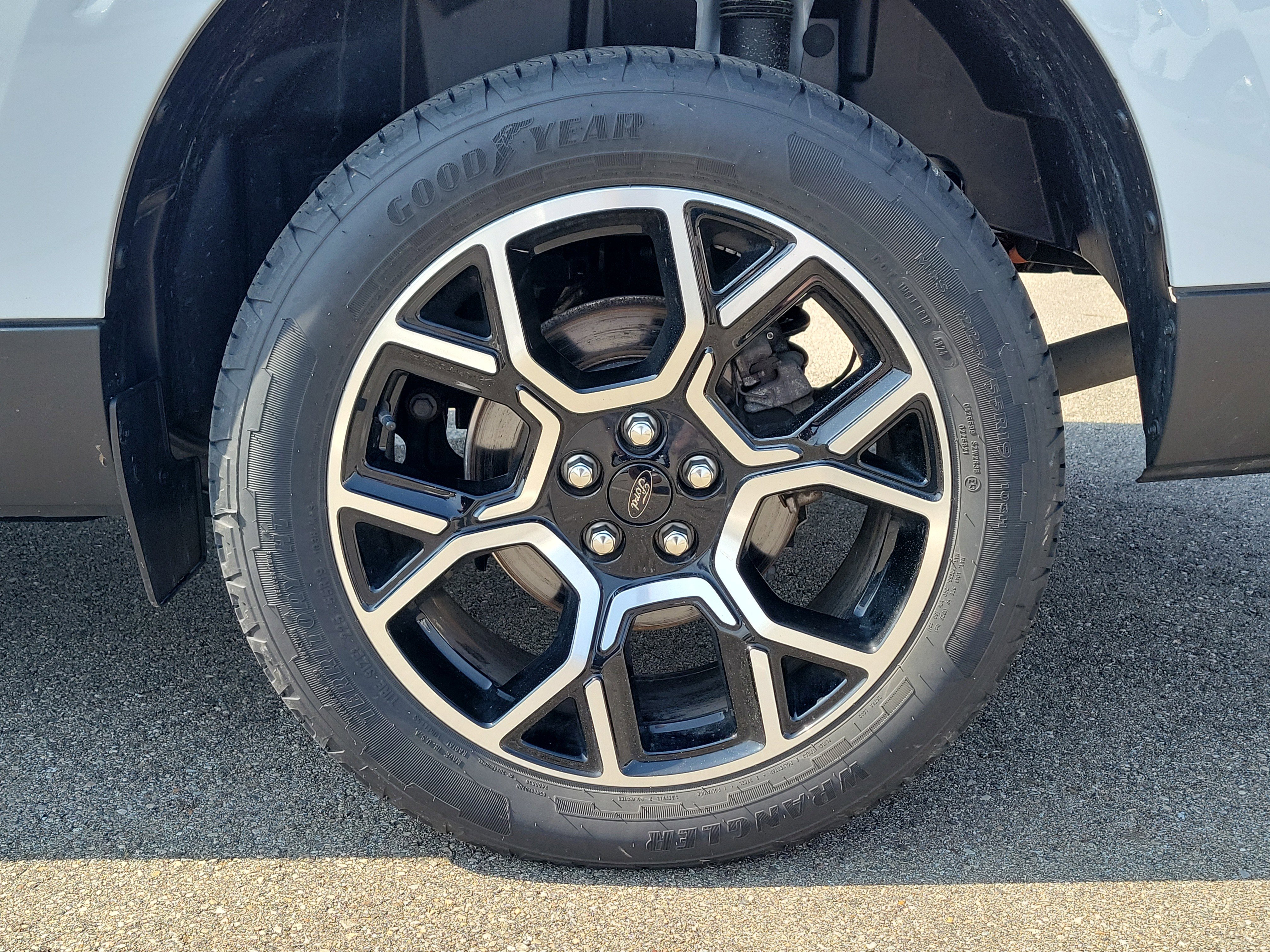 Used 2025 Ford Maverick Lariat image 5