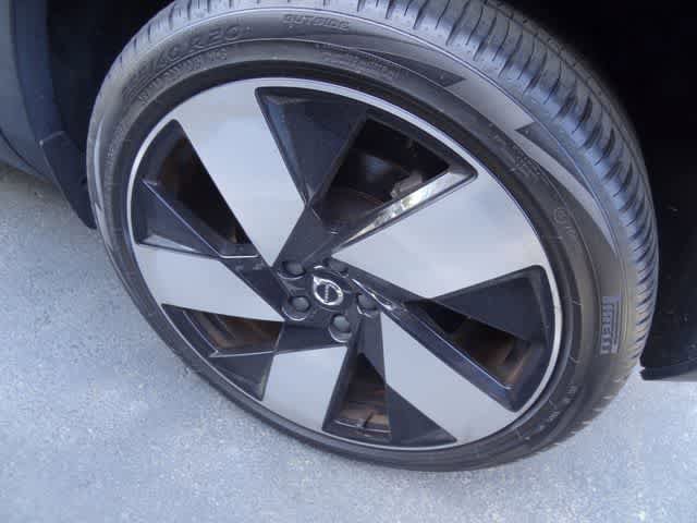Used 2023 Volvo C40 P8 Recharge Ultimate image 11