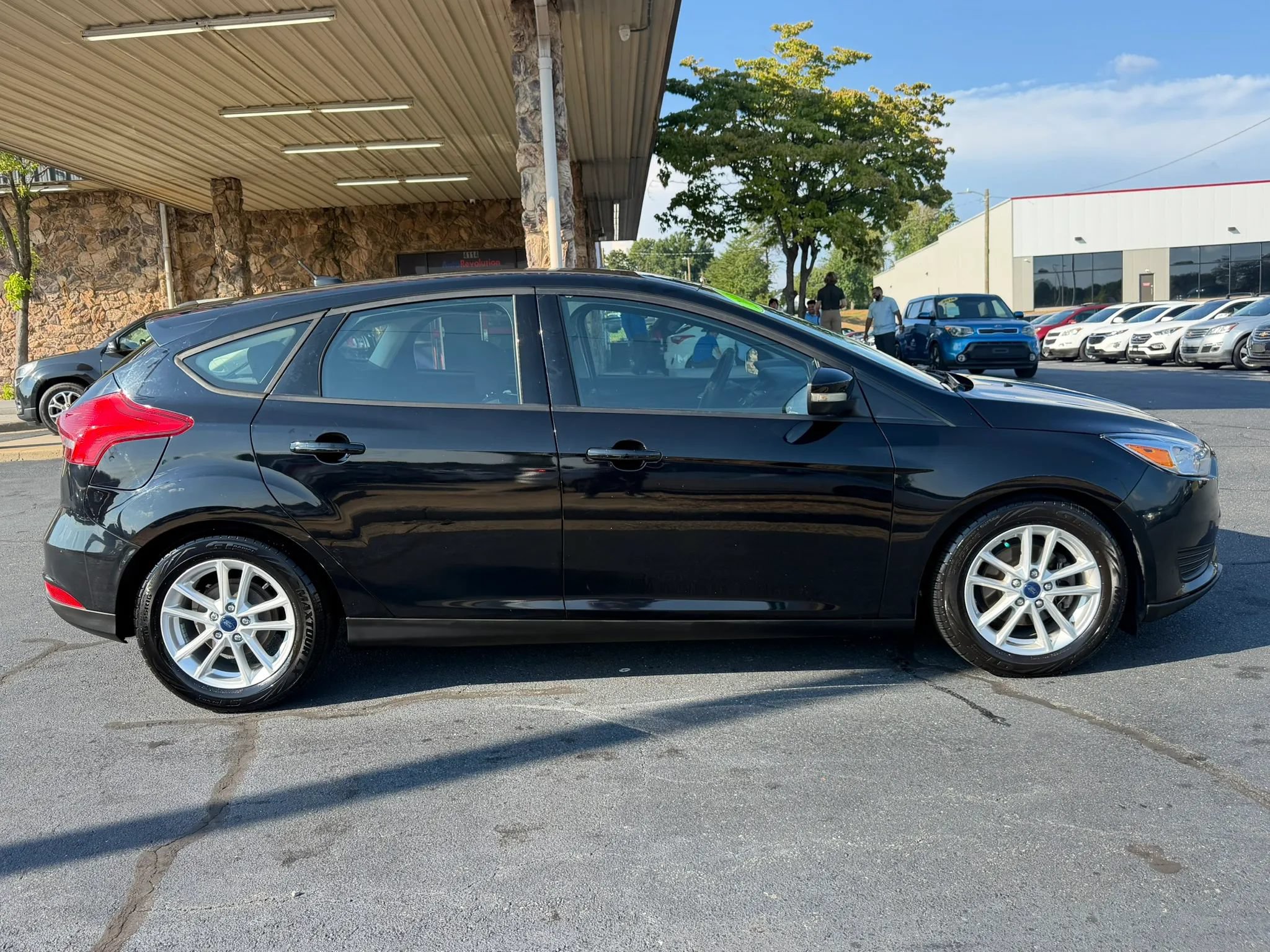 Used 2016 Ford Focus SE FWD image 8