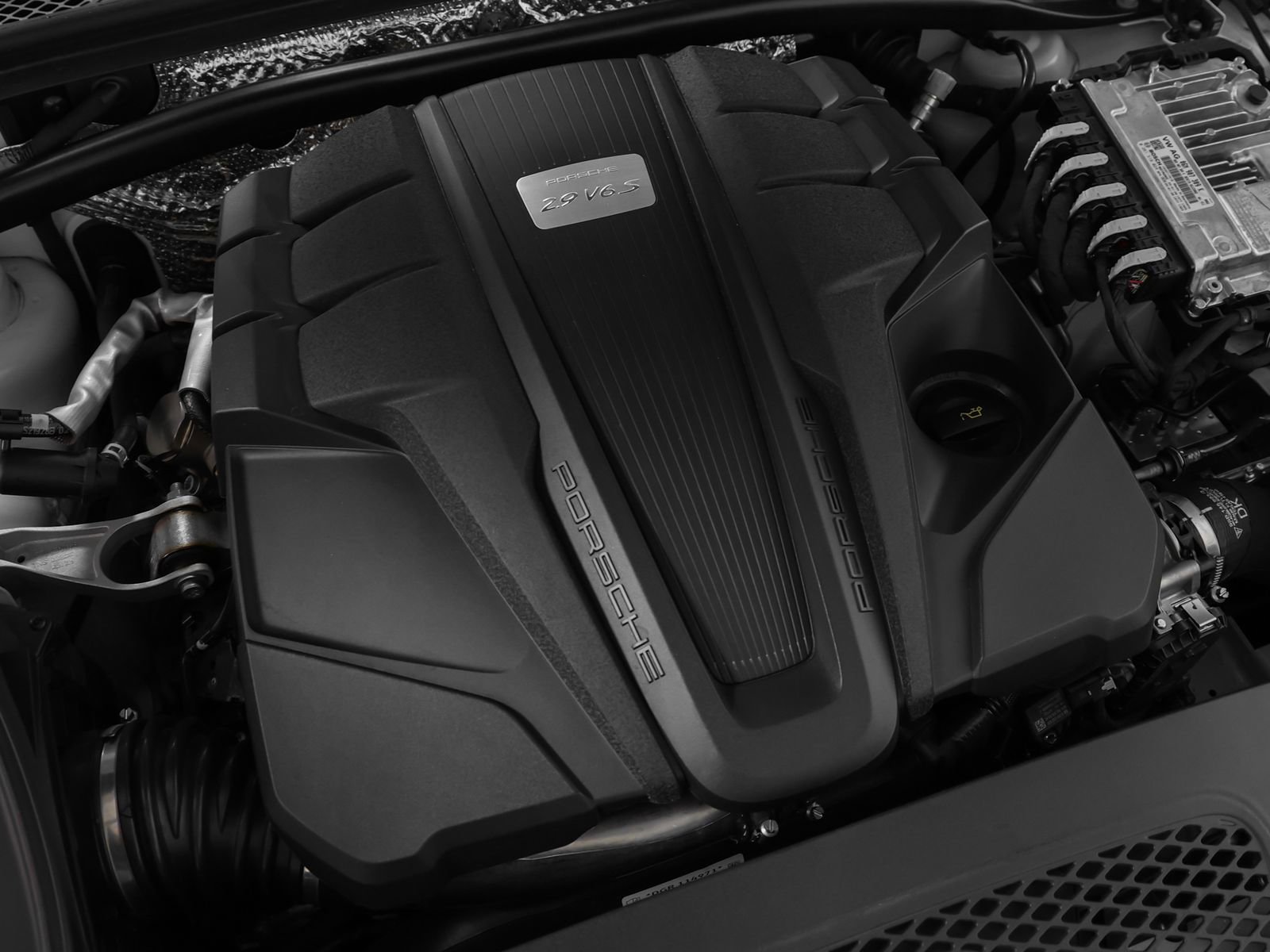 Certified 2025 Porsche Macan S image 17