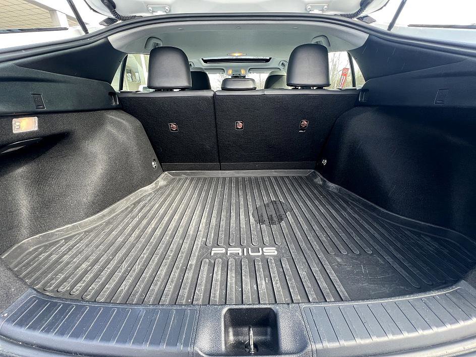 Used 2022 Toyota Prius Limited image 33