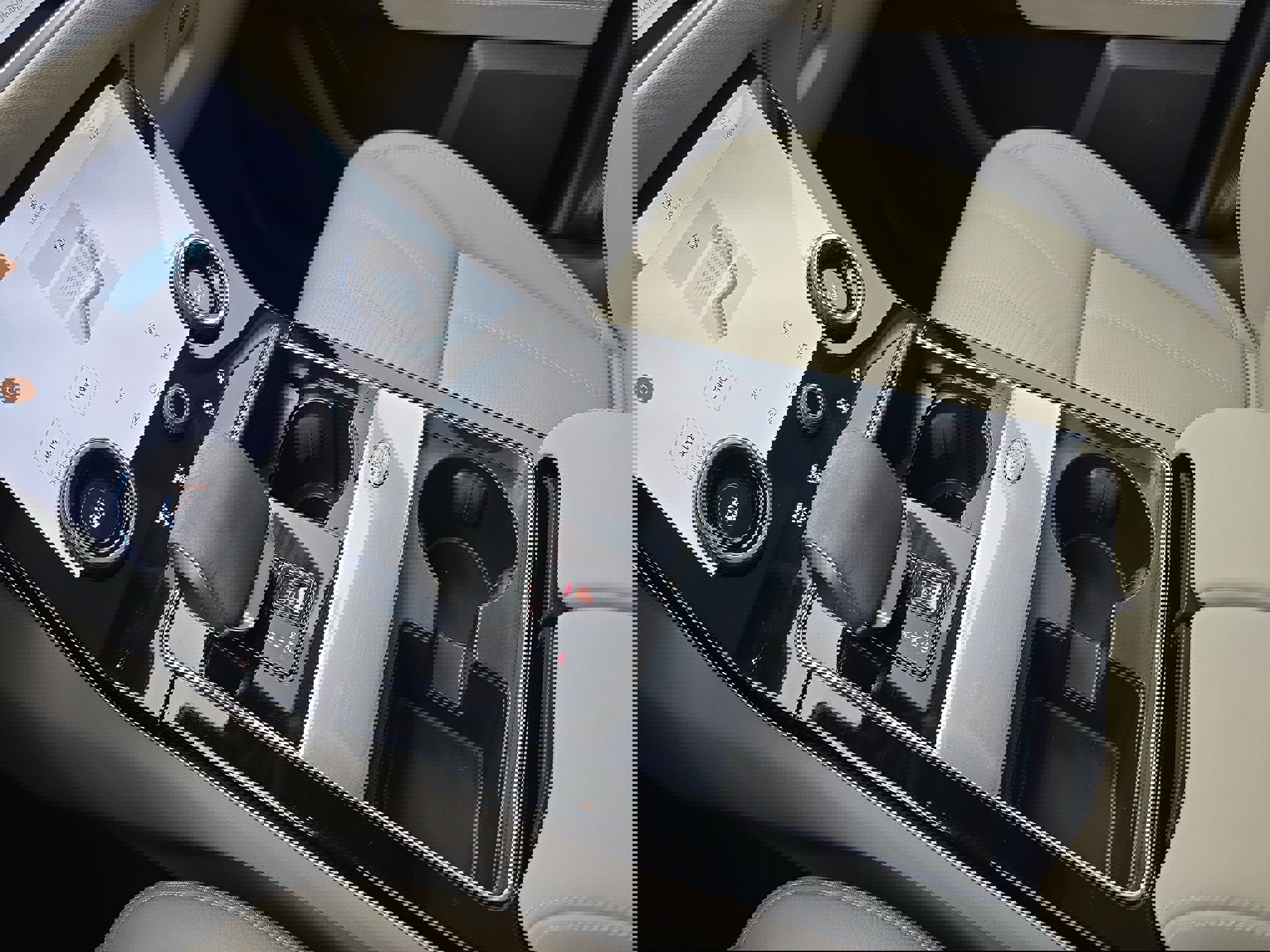 Used 2023 Land Rover Range Rover Velar R-Dynamic S image 25