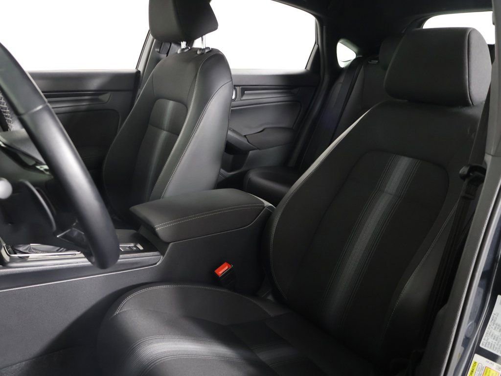 Used 2025 Honda Civic Sport image 26