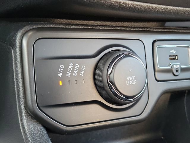 Used 2019 Jeep Renegade Sport image 23