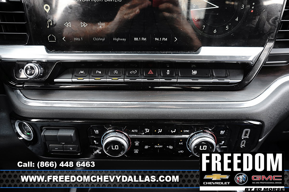 Used 2023 GMC Acadia SLE w/ Driver Convenience Package FWD image 17