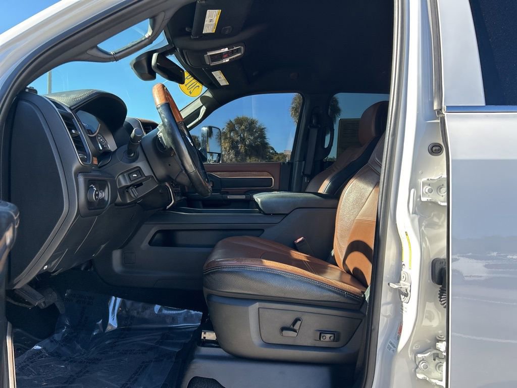 Used 2019 RAM 3500 Limited image 24