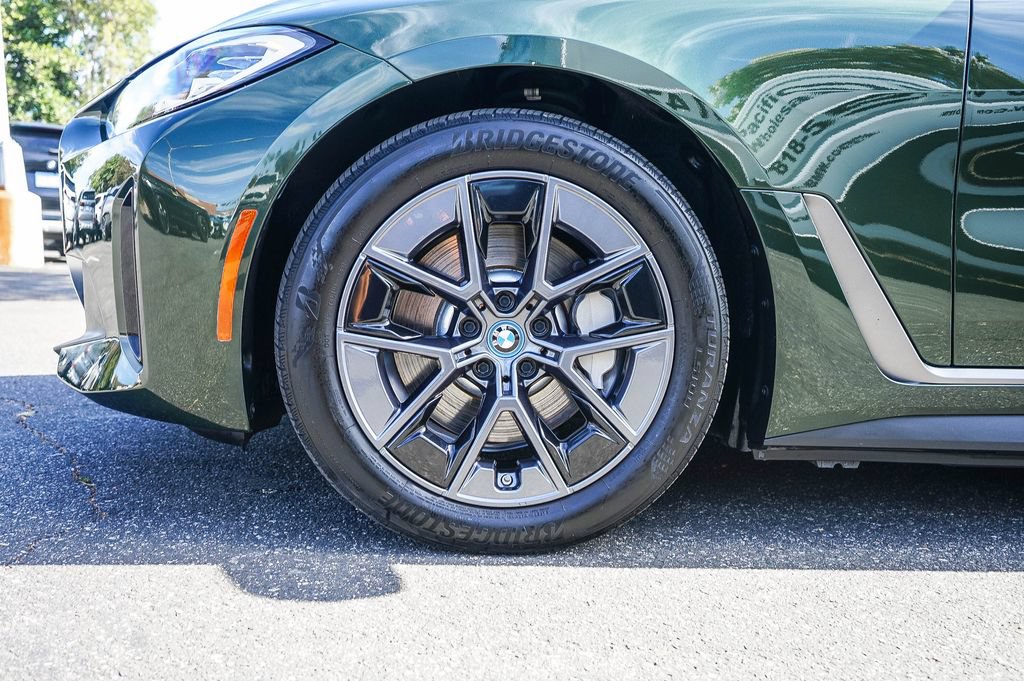 Used 2023 BMW i4 eDrive35 w/ Premium Package RWD image 9