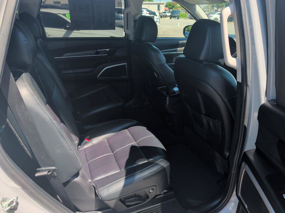 Used 2022 Kia Telluride EX w/ EX Premium Package AWD/4WD image 13