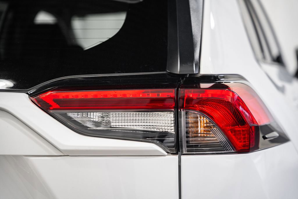 Used 2024 Toyota RAV4 LE image 6