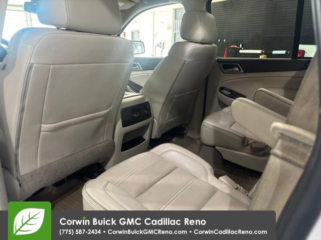 Used 2018 GMC Yukon Denali w/ Denali Ultimate Package AWD/4WD image 27