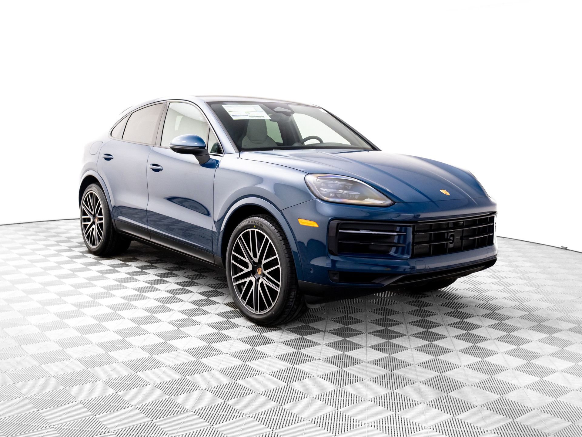 New 2026 Porsche Cayenne Coupe AWD/4WD image 6