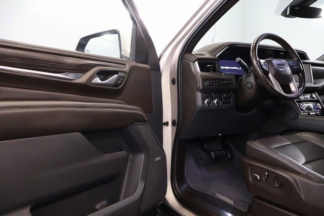 Used 2022 GMC Yukon Denali w/ Max Trailering Package image 8