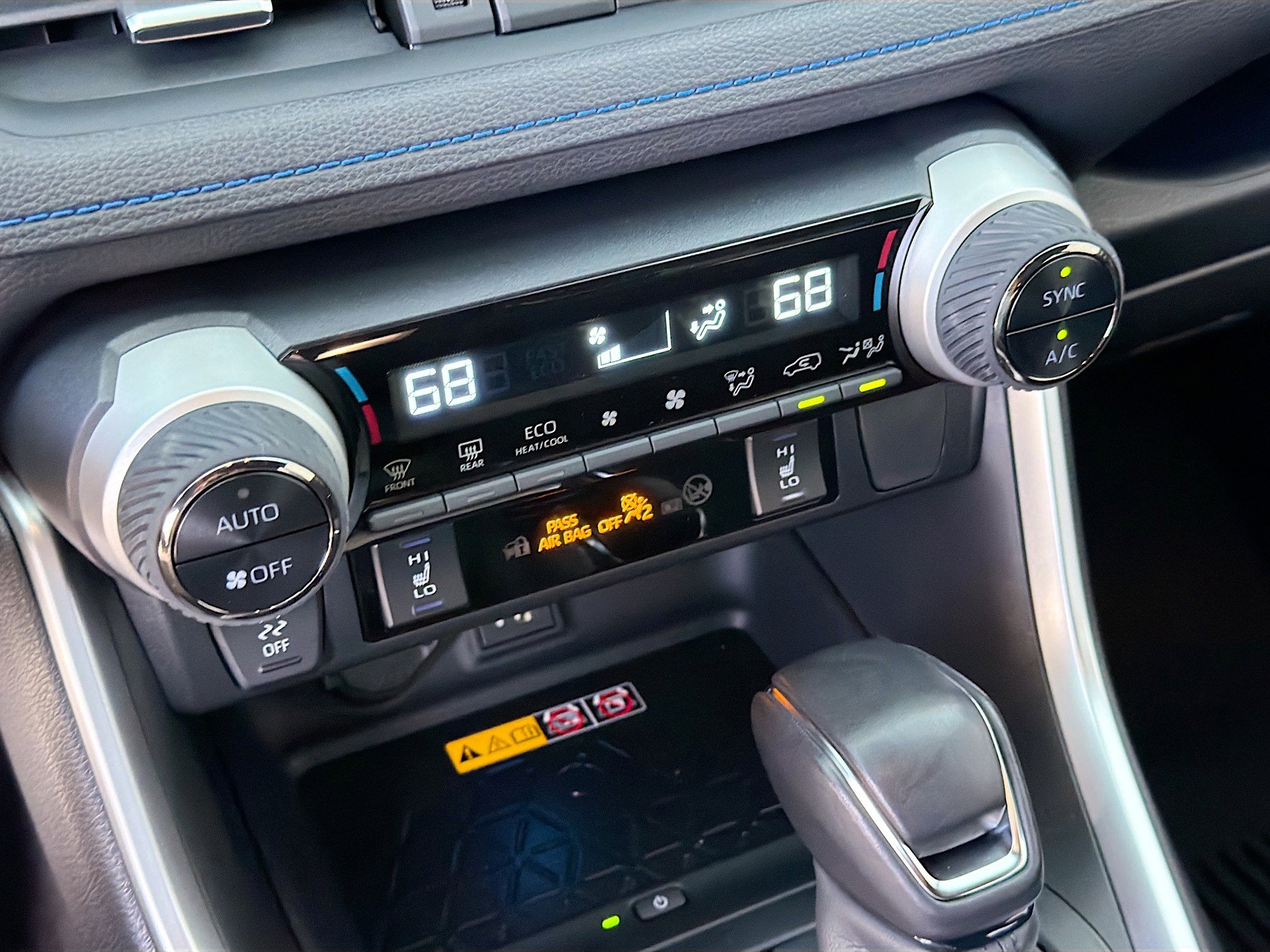 Used 2025 Toyota RAV4 XSE w/ Advanced Technology Package image 33