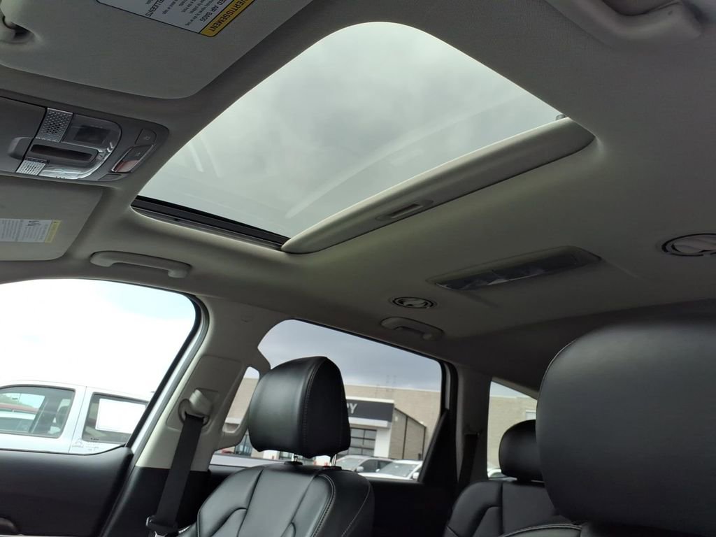 Certified 2024 Kia Telluride S w/ S Sunroof Package AWD/4WD image 17