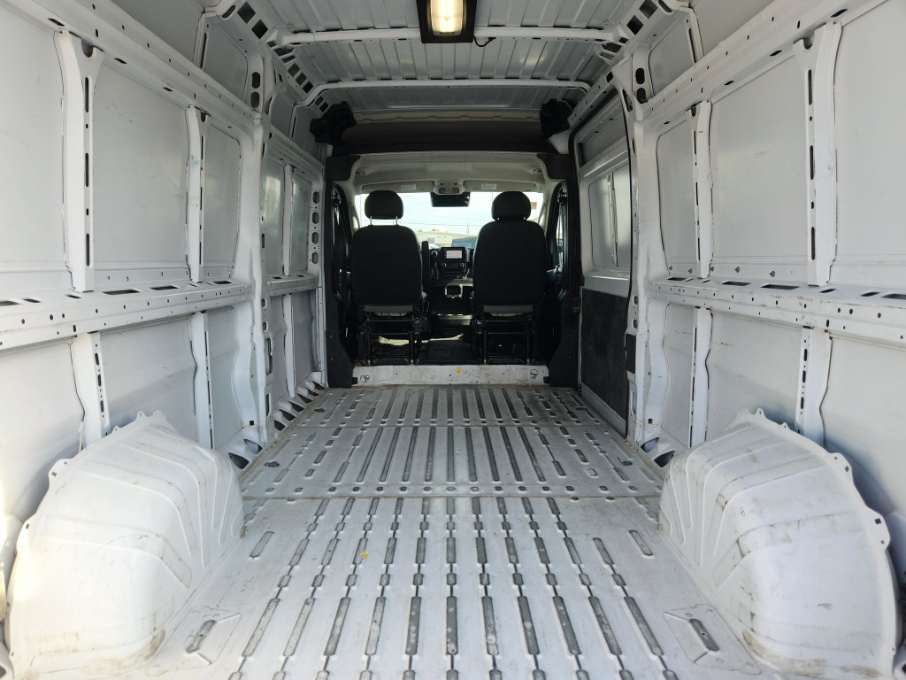Used 2025 RAM ProMaster 2500 w/ Convenience Group FWD image 16