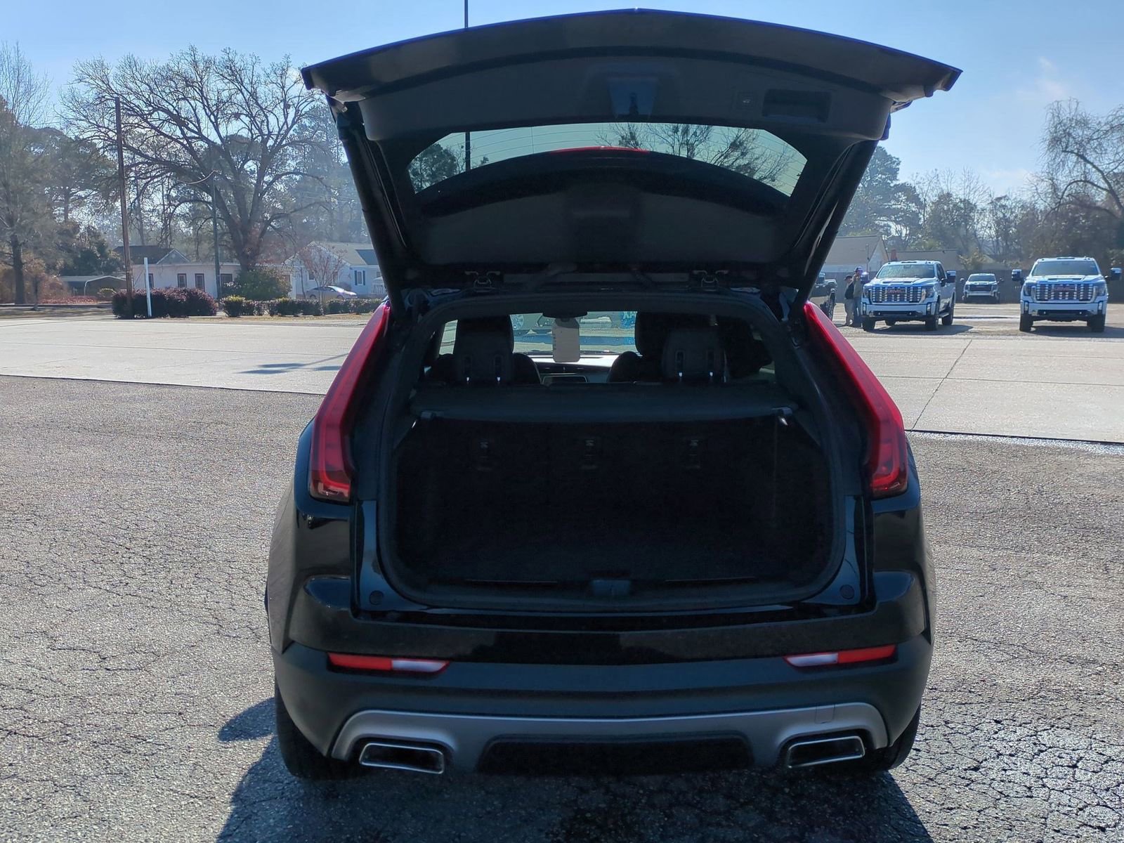 Certified 2023 Cadillac XT4 Premium Luxury image 25