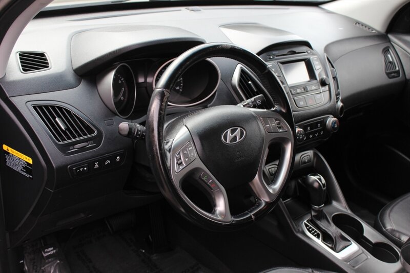 Used 2014 Hyundai Tucson SE image 9