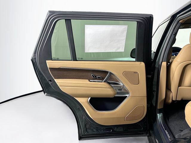 New 2026 Land Rover Range Rover Long Wheelbase SE AWD/4WD image 22