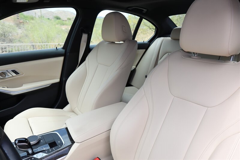 Used 2021 BMW 330e w/ Convenience Package RWD image 29