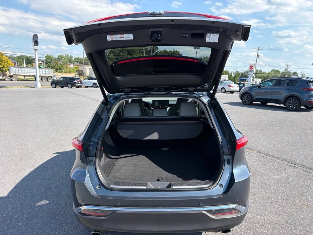 Used 2021 Toyota Venza XLE w/ Softex Package AWD/4WD image 17